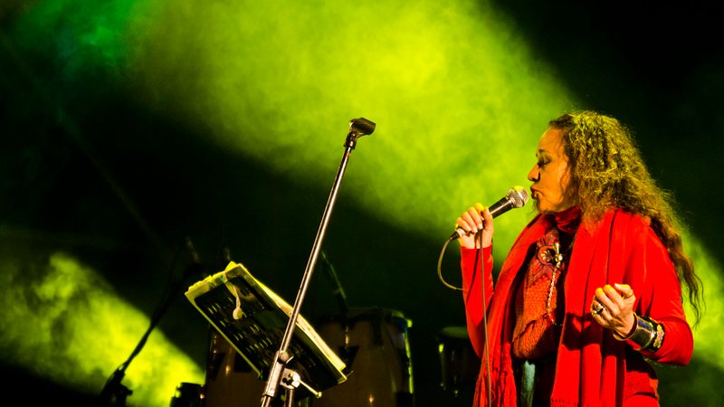 Suna Rocha celebra premio internacional por la chacarera