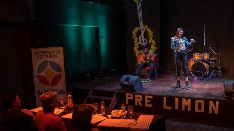 Nuevos talentos brillan en el Pre Festival del Limón 2025